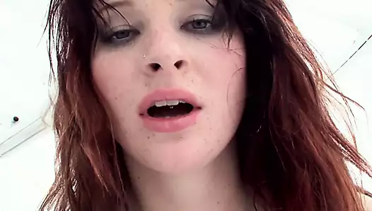 büyük memeli kızıl saçlı cutie michelle fena sert bir götten sikiş