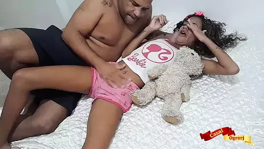 Üvey Babam Sabahın Köründe Azgınlığını Benimle Dindiriyor