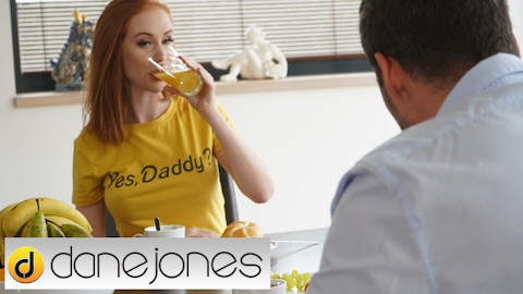 Dane Jones Büyük memeler redhead Lenina Crowne ve amcık yeme büyük çük koca