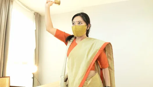 madam geeta rani (Hintli baş öğretmen)